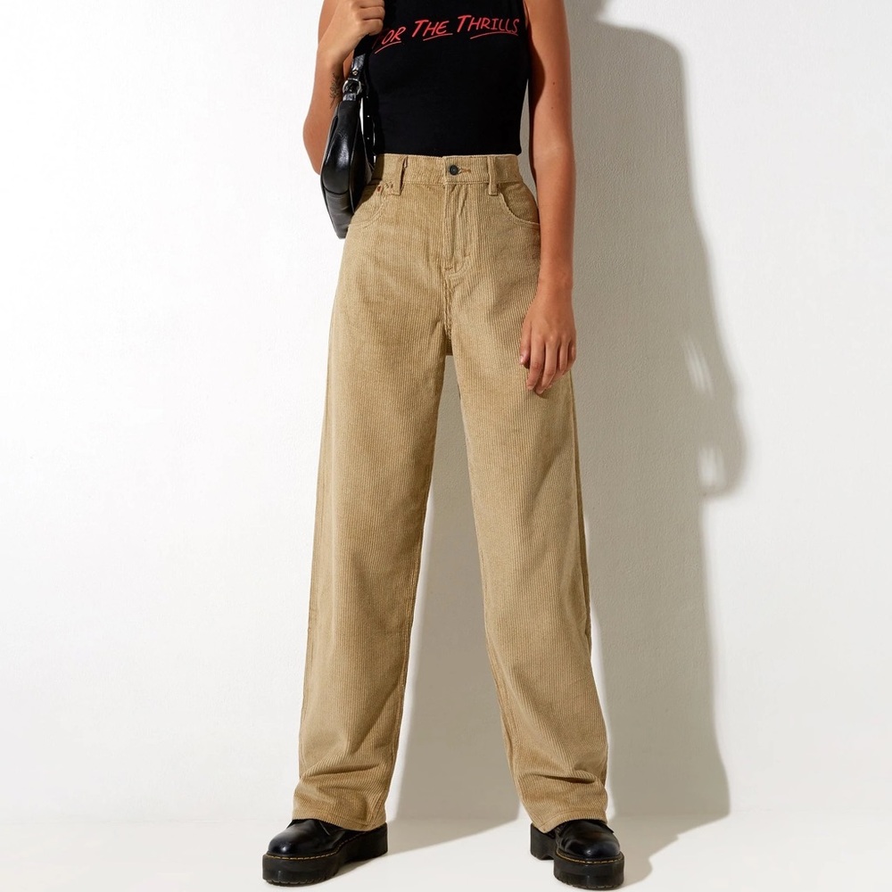 Motel Rocks PARALLEL JEANS IN CORD SAND. Size Small, 31 length